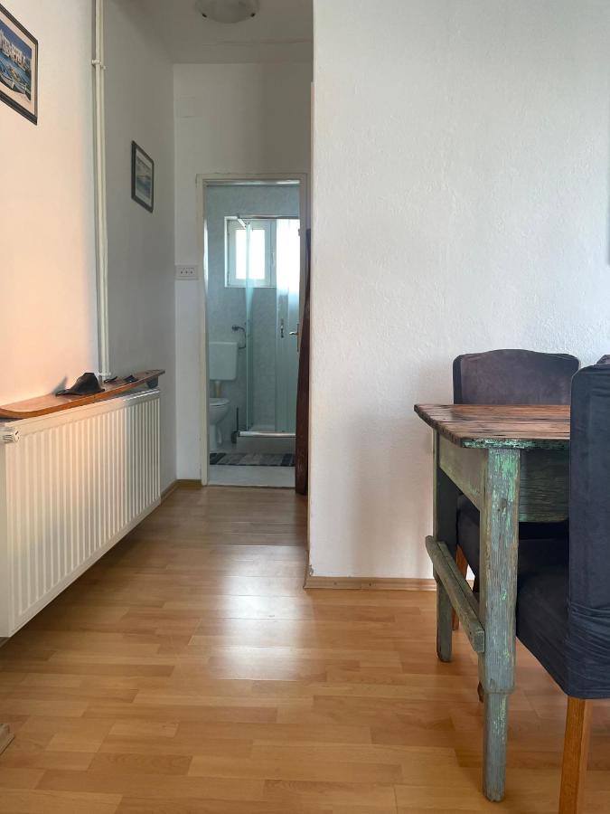 Mare I Kate Apartmani Tribalj Eksteriør bilde