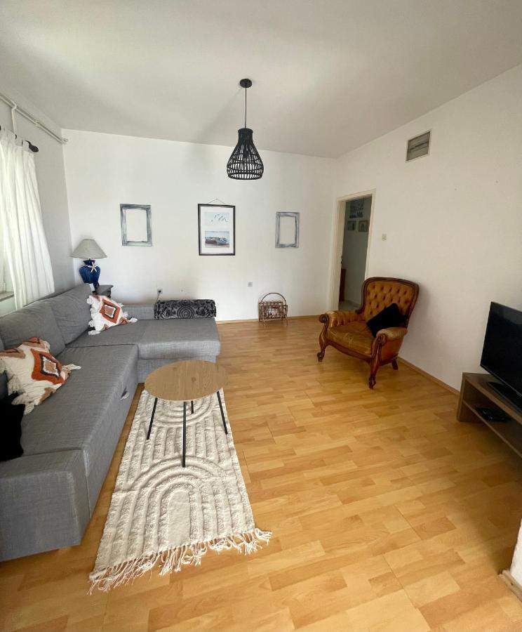 Mare I Kate Apartmani Tribalj Eksteriør bilde
